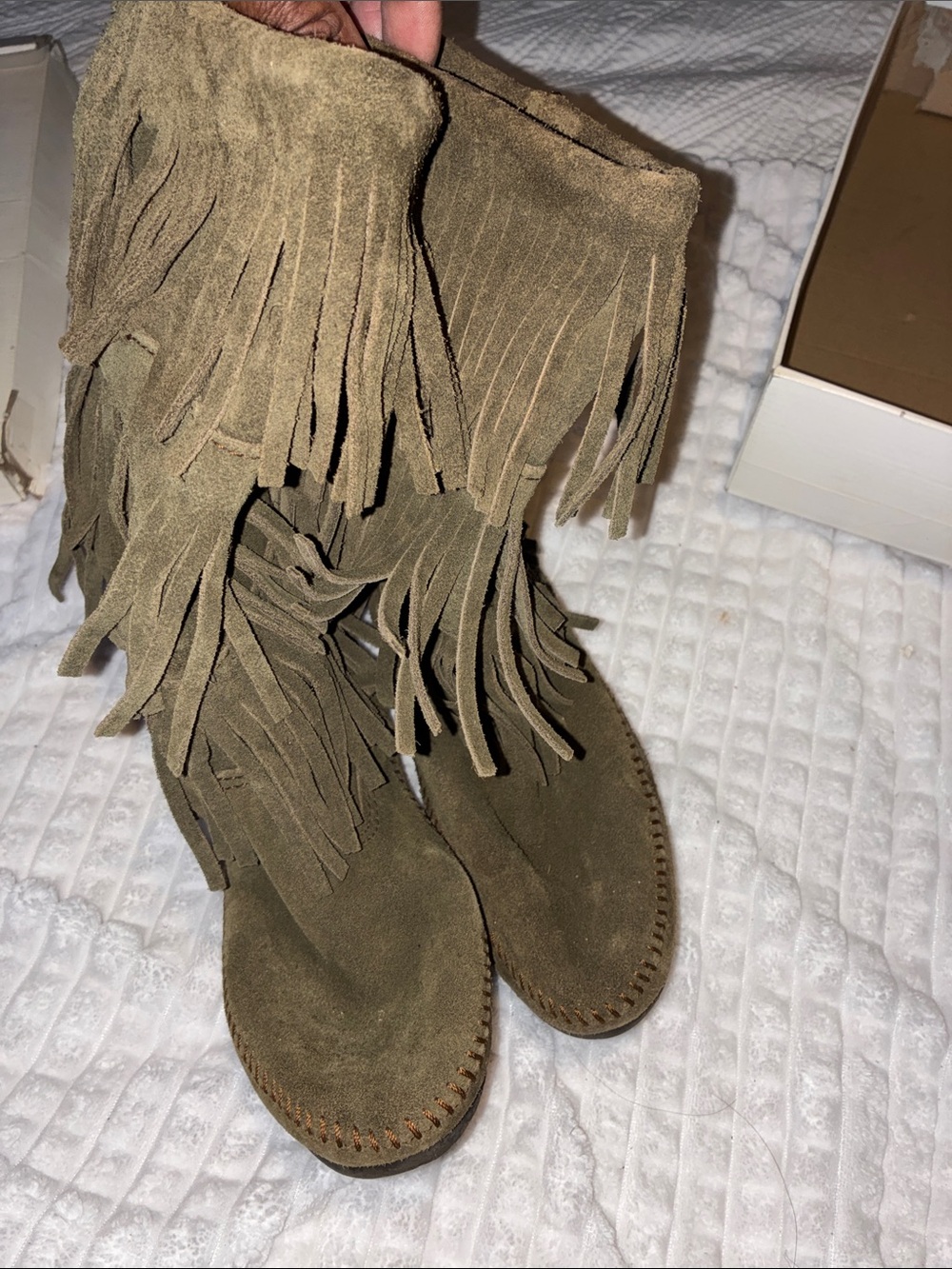 Minnetonka Olive Suede Fringe Moccasin Boots no box